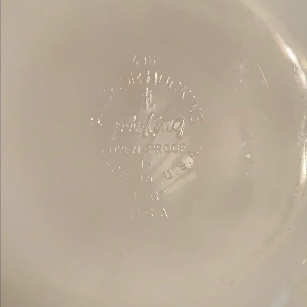 Vtg Meadow Green Fire King casserole dish‎